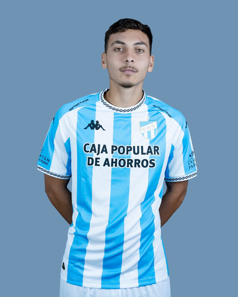 ATOficial's tweet image. 🔁 Cambio de último momento en la formación titular de Atlético Tucumán.

Ingresa con la camiseta Nº 36 Luciano Vallejo en lugar de Ignacio Galván.

#AtléticoTucumán #VamosDecano