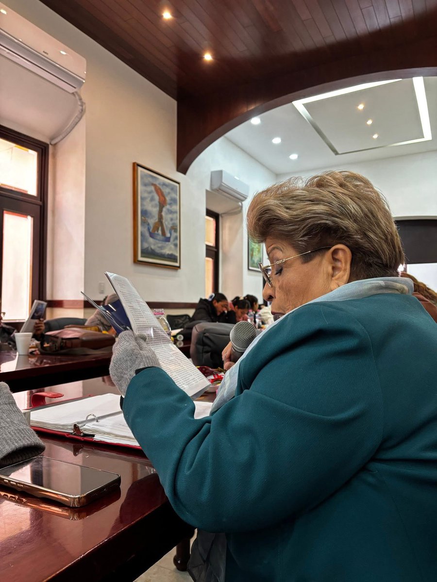 En el mar embravecido del imperialismo  
Aquiles Montaño Brito
 
El capital está en crisis, pero intenta salvarse dando coletazos. Este año inició bajo los duros golpes de poder del imperialismo gringo contra los países de América Latina…

Artículo en: facebook.com/share/p/17VoZ8…