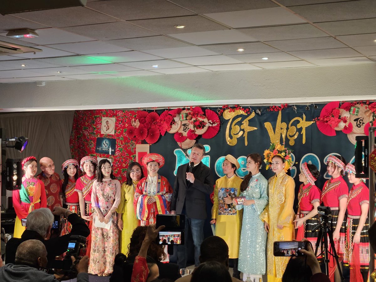 Christian Estrosi tweet media