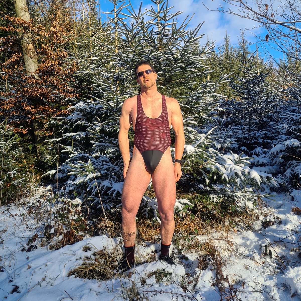 marcdelavignex's tweet photo. Meet me in the winter forest (3)!

@RUFSKINdenim https://t.co/lMbHjnxQeA