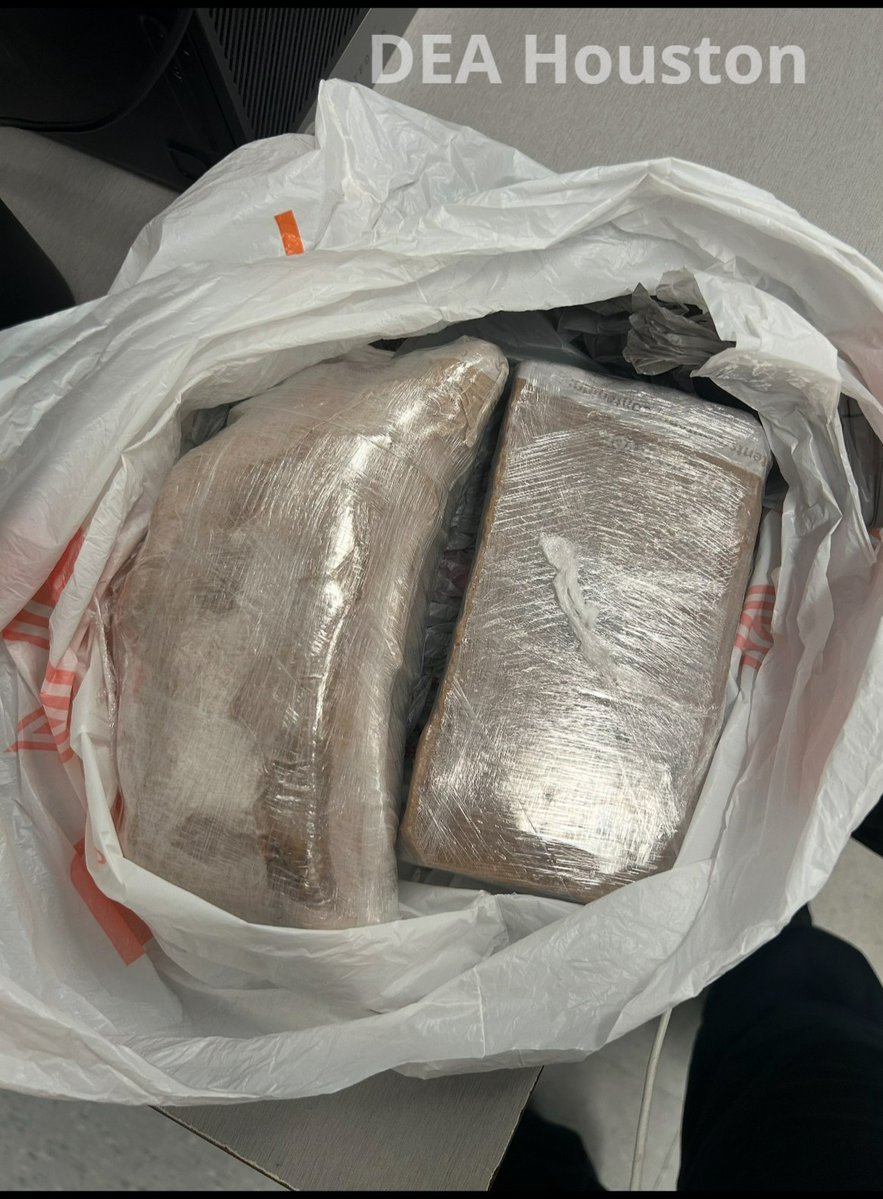 DEA Houston scores a #touchdown 🏈, every time it removes deadly drugs like fentanyl off the streets. 2 kg of fentanyl seized- enough to kill over 100,000 people. <a href="/MCTXSheriff/">MCTXSheriff</a> <a href="/HCSOTexas/">HCSOTexas</a> and <a href="/houstonpolice/">Houston Police</a> assisted us with this seizure. #FentanylFreeAmerica