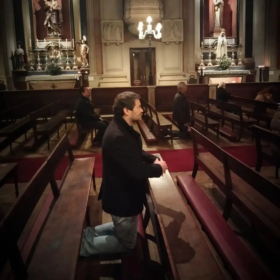 questiona_te's tweet image. Portugal está a ter múltiplas oportunidades de eleger alguém que realmente ama o país.

Vivemos reféns de uma doença chamada clubismo partidário que destruiu e destrói Portugal.

Que os responsáveis pela permanência e aceitação da mediocridade em Portugal se possam arrepender.