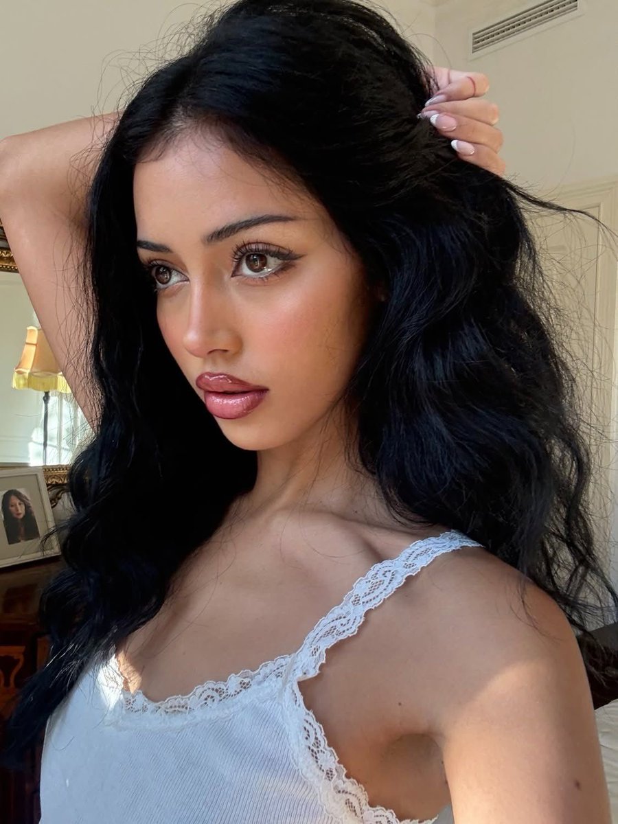 Diorgirlx's tweet photo. cindy kimberly https://t.co/g7xJvPWQyX