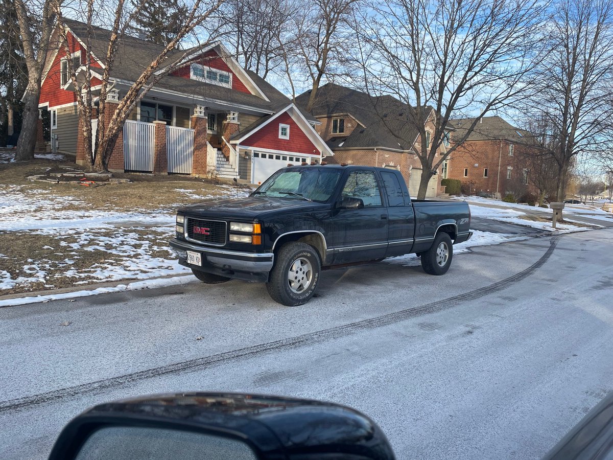 Car_Guy_Tom's tweet image. The Saturday Collection! #Pontiac #GMC #Chevrolet #Volvo Who remembers the Volvo S40? #CarSpotter