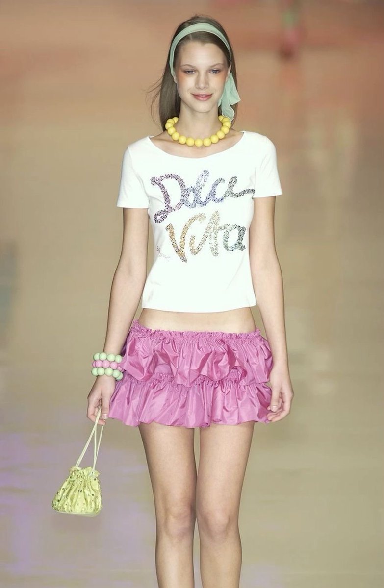 poisebrunette's tweet photo. What of my favorite shows: Blugirl spring 2004 https://t.co/HIqaTg6zLr