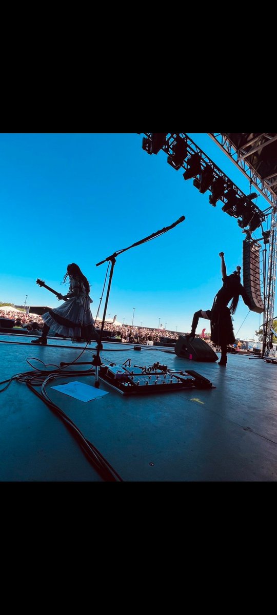 DIVAというか、ROCK STAR✨
遅ればせながら、お誕生日おめでとうございます🎊
いつか言っていた、「もっと大きなところへ連れて行く」は時と場所とスケールをどんどん更新していきますね😁
I can't live without BAND-MAID🎀