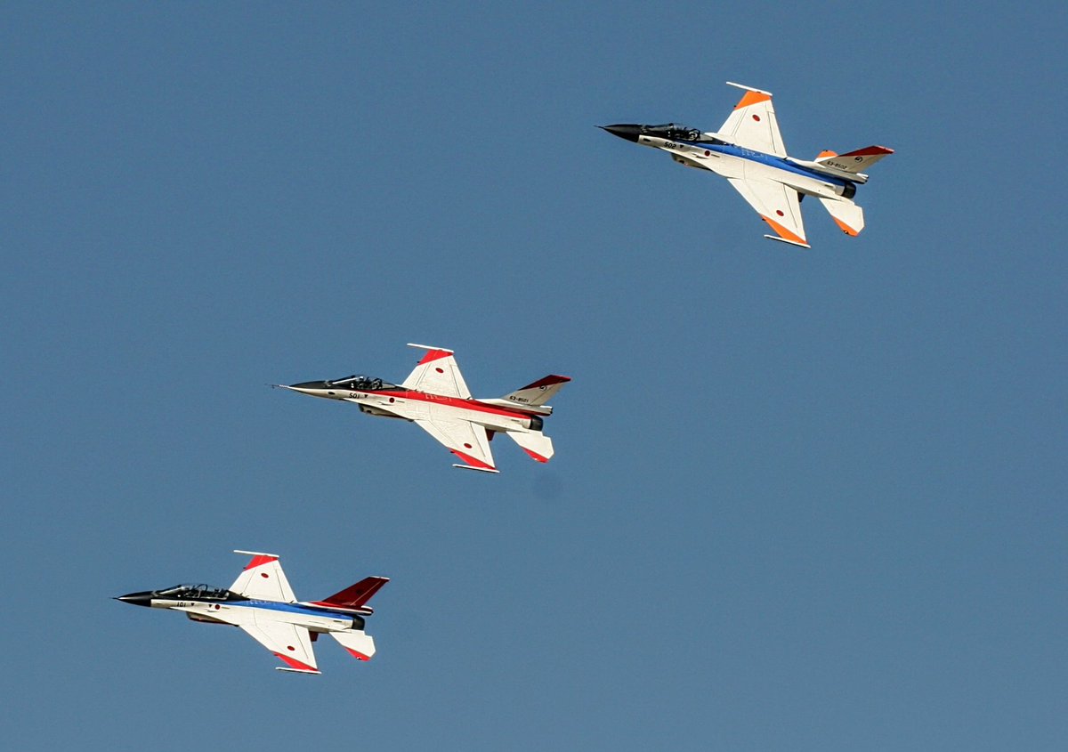 おはようございます(ฅ•ㅅ•)☀☀☀

#飛行機を3機一緒に撮りました
岐阜基地航空祭2006 101 501 502