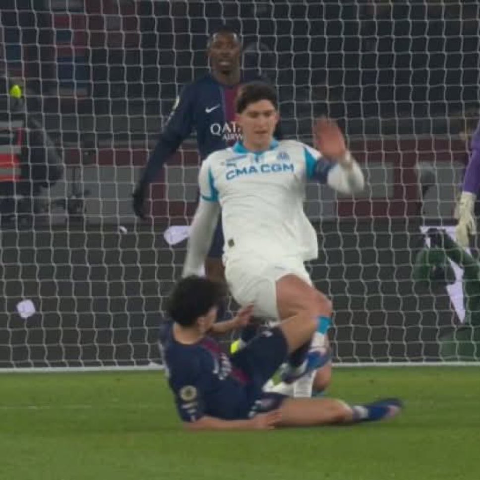 La Minute Foot tweet media