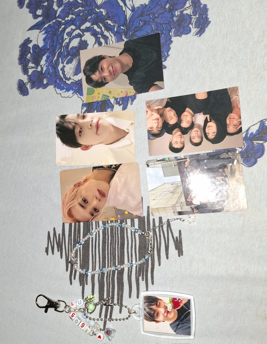 Feedback super positivo para a <a href="/mingoosells/">𝗆𝗂𝗇𝗀𝗈𝗈𝗌𝖾𝗅𝗅𝗌 .ᐟ</a> 💕
Ela fez a pulseira e o chaveiro, e ficou simplesmente perfeito! Estou apaixonada pelo trabalho dela. Tudo muito bem feito, com muito capricho Além disso, ela é uma pessoa super atenciosa. Recomendo muito ✨