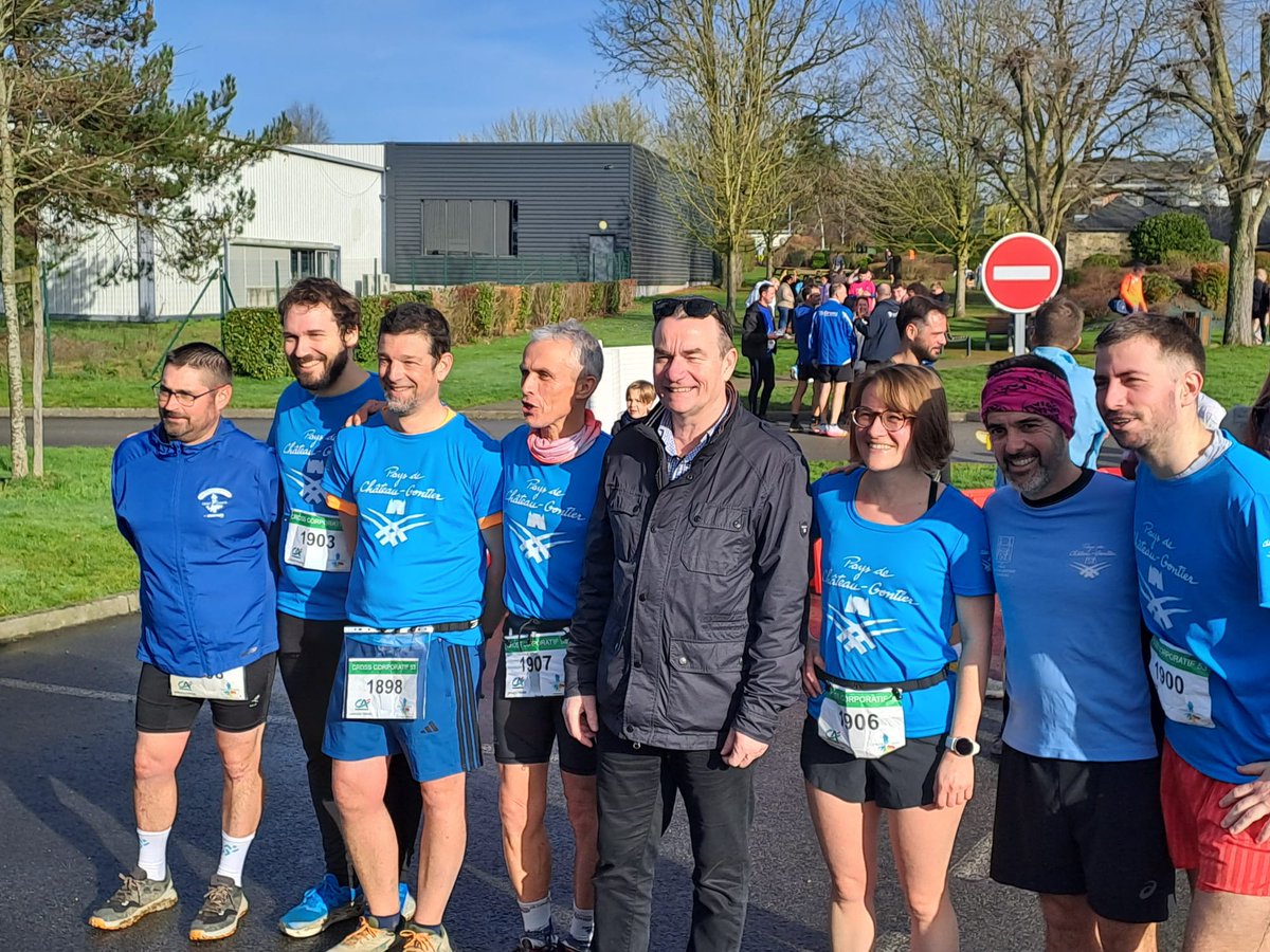 CH_HAUTANJOU's tweet photo. ☀️1ers retours Cross Corpo de ce jour à Hutchinson ☀️
Coorganisé avec le @CH_HAUTANJOU :
👉 organisation au cordeau,
👉 soleil,
👉 bénévoles au top,
👉 coureurs avec la 🍌😄
La recette pour une édition très agréable, sous le signe du sport et de la convivialité.
🙏 https://t.co/oBDvFN0mVn
