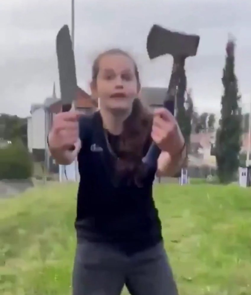 TheLaurenChen's tweet image. Remember the Scottish girl who went viral for brandishing a knife and axe against a migrant who was filming her?

It turns out the two gypsies involved are in fact being charged with sexual harassment and assault after following the group of girls, who were aged 12-14