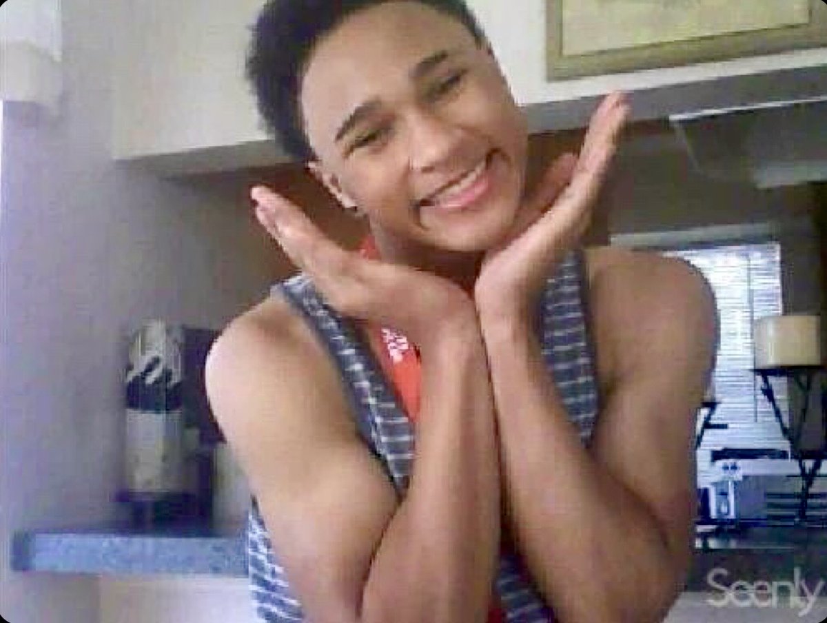 4thyglo's tweet photo. If I send you this, just know I’m not gay no more &amp; I’m ready to start my family... 🤗 https://t.co/YtSFCGgi30