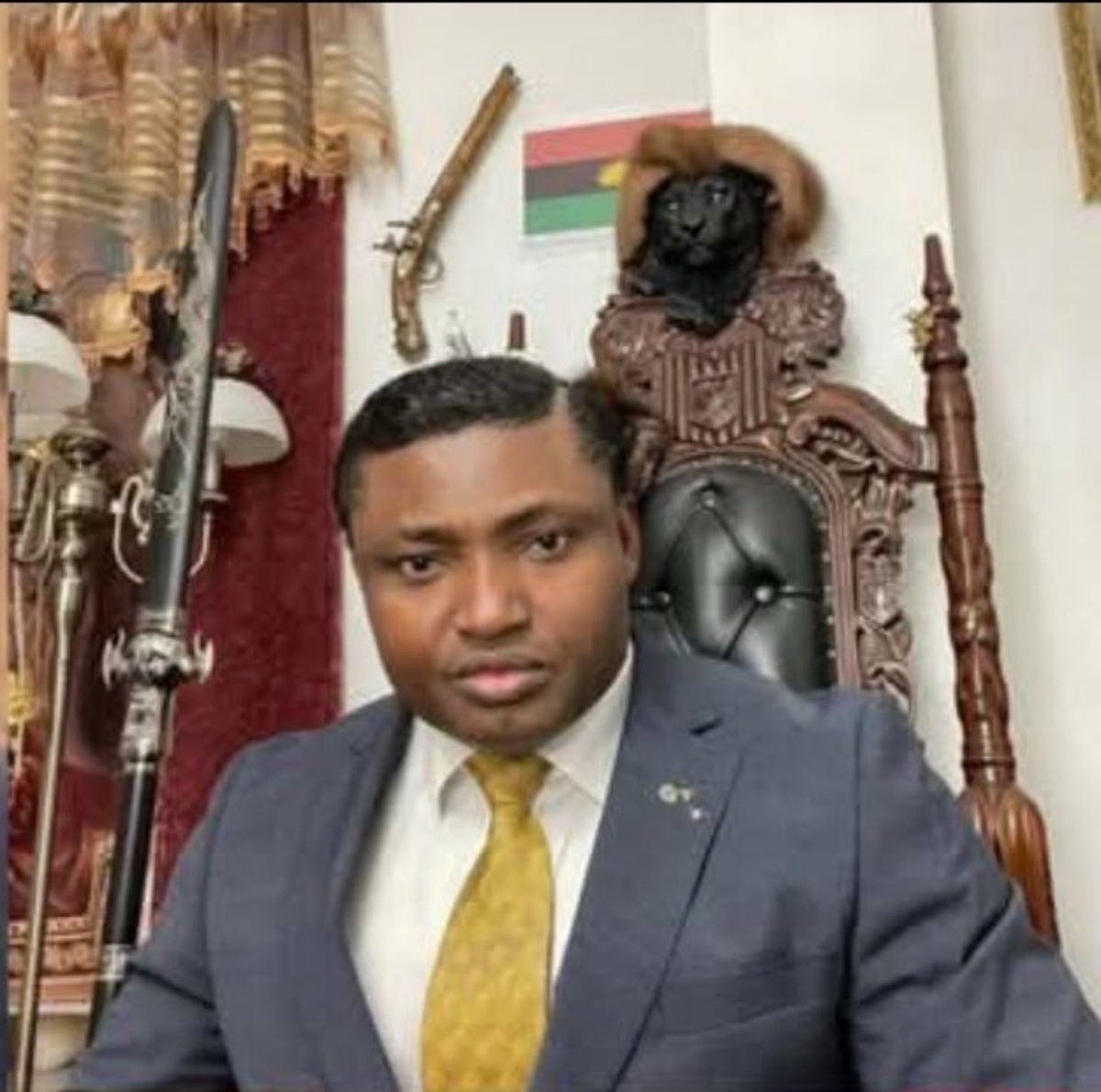 GREATBIAFRAVIP's tweet image. Breaking news, attention attention attention we indigenous people of Biafra said. Monday sit at home continue until our 
Reader @MaziNnamdiKanu &amp;amp; @simon_ekpa is  Release and Biafra freedom, our decision very simple.