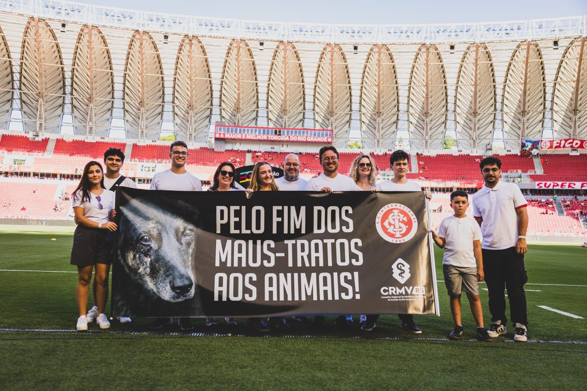 Nota do Inter:

"O Internacional se soma ao esforço de entidades e profissionais da área para levar informação, incentivar boas práticas e fortalecer a cultura de respeito e cuidado com os animais."