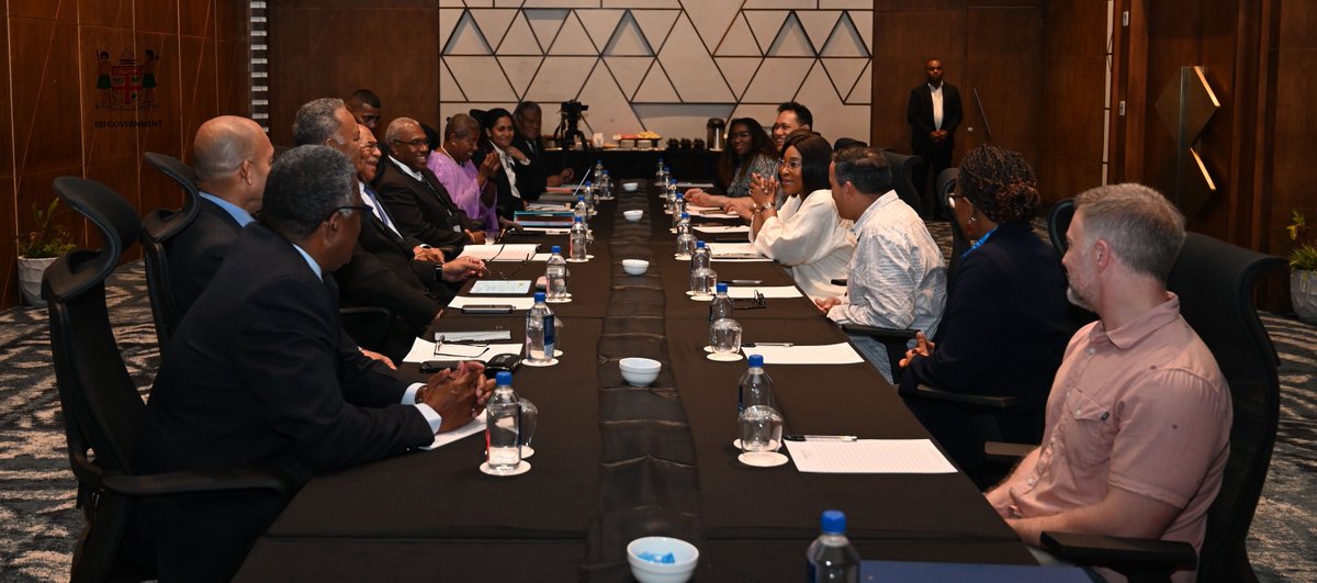SGCommonwealth's tweet photo. Honoured to meet @slrabuka & his government members. I thank them for excellent #CLMM arrangements.
We discussed Fiji’s development journey & role within our family, & working as #oneCommonwealth to overcome the breakdown of the global system & deliver shared prosperity for all. https://t.co/DQkXV4JSIV