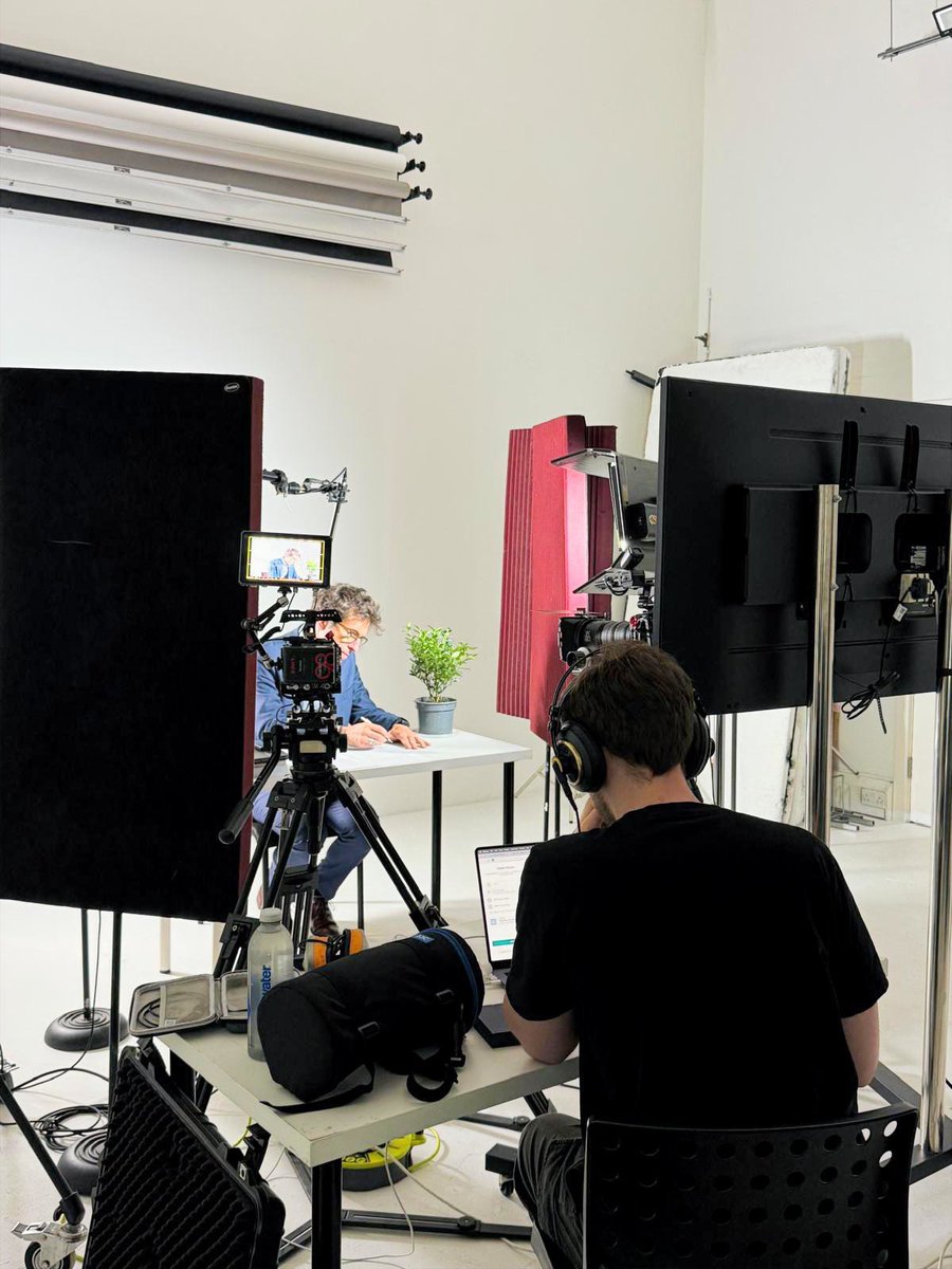 Why Corporate Video Production Matters More Than Ever For Your Business

Every  brand now competes in a feed that never sleeps, but not every business is using video in a way that actually wins attention or drives results.  

share.google/jsyl0hpsmtoD5X…