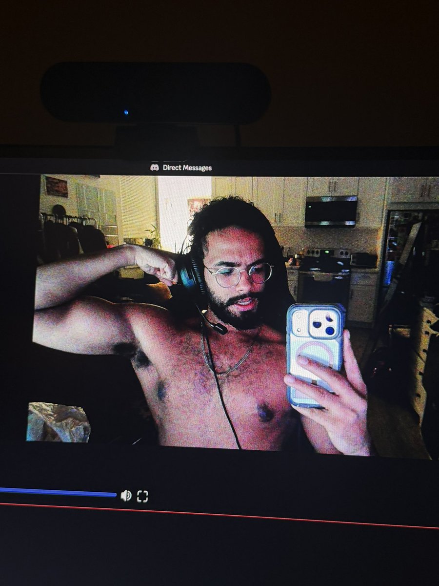 lostbodies2020's tweet photo. You're just a 🎮👨🏾‍🦱 https://t.co/qvrU3At3oh