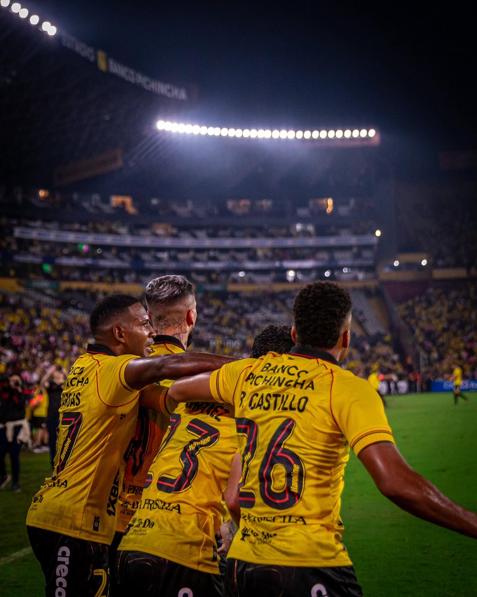 BarcelonaSC's tweet photo. Postales del partido de ayer. 📸🏟️

#BarcelonaMiPasión https://t.co/sLuzo4LcQa