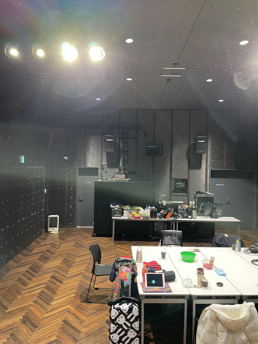 昨日は、バレンタインライブのダンス練習&amp;リハーサル💃🎵✨
照明の翔君と、ダンス指導のなおみさんありがとう💡✨セッションと２日続けてのヒラケル🎵✨
終始爆笑しながらの本気練習💃🎵✨
良い汗かきました😅✨