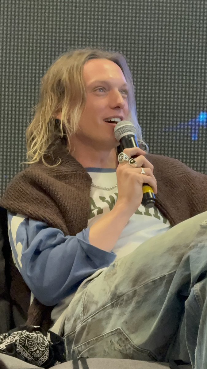 alicia misses jamie & grace ❦ tweet media