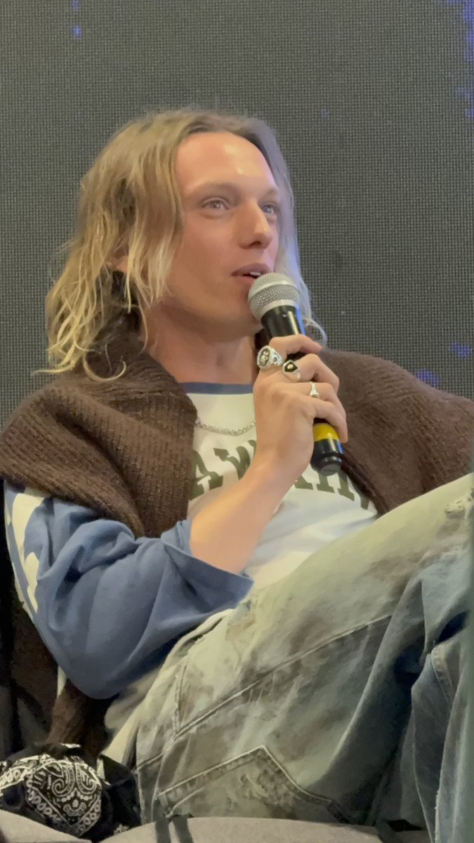 alicia misses jamie & grace ❦ tweet media