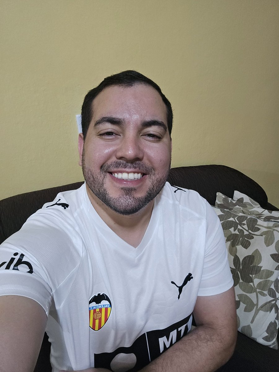 Hiago_Jacome's tweet photo. #LaLigaNaESPN Direto de Almino Afonso (RN) torcendo pelo Valencia, que acompanho desde a temporada 2003/2004! Parabens pela emoção que transmite com sua narração, @rogeriovaughan ! Amunt Valencia! https://t.co/vdZzhYws1b