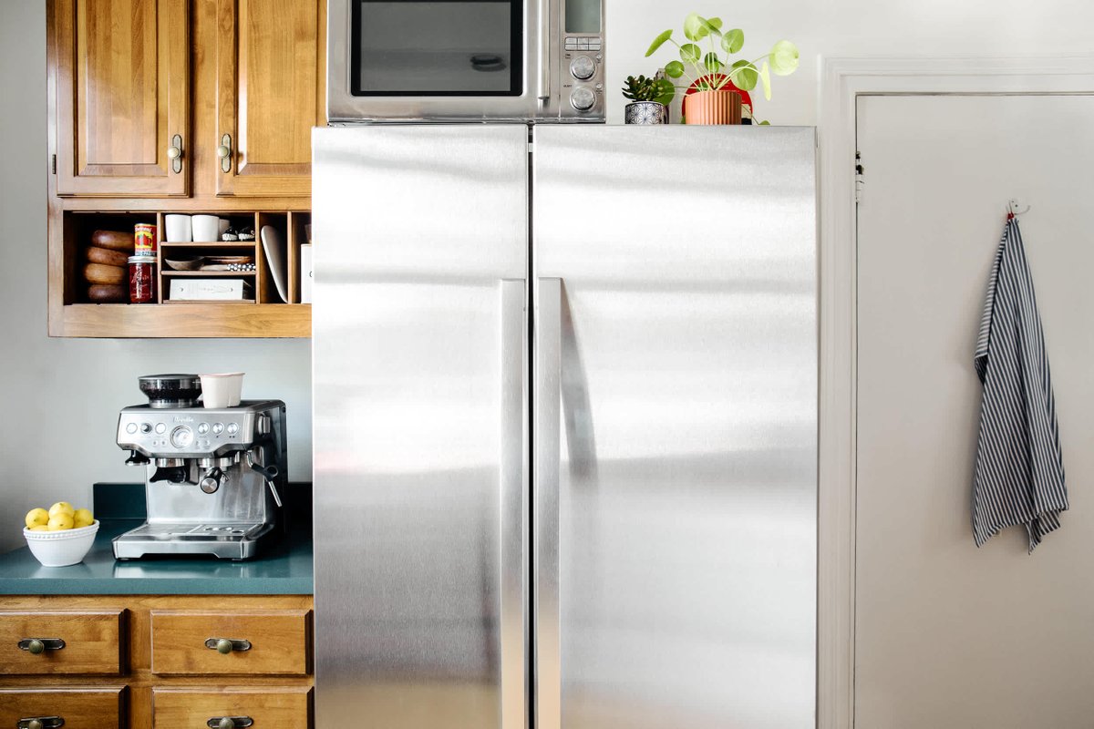 DustinMPeyser's tweet image. This $26 Fridge Solution Gives You 2x the Storage dlvr.it/TQrBPr 👉 Reveal Your ROI bit.ly/MyHomeAI 👈 #FridgeStorage #KitchenOrganization #HomeHack #ApplianceSolution #OrganizedHome
