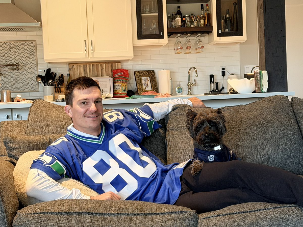 LorenTheAdult tweet media