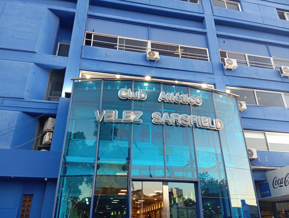 ¡EN LAS PUERTAS DE NUESTRA CASA!

VAMOS #VÉLEZ, VAMOS EL GRITO VELEZANO 💙🤍

▶️ Transmisión #Velez vs #Boca EN VIVO desde el Amalfitani:
youtube.com/live/hIr0_0g-l…