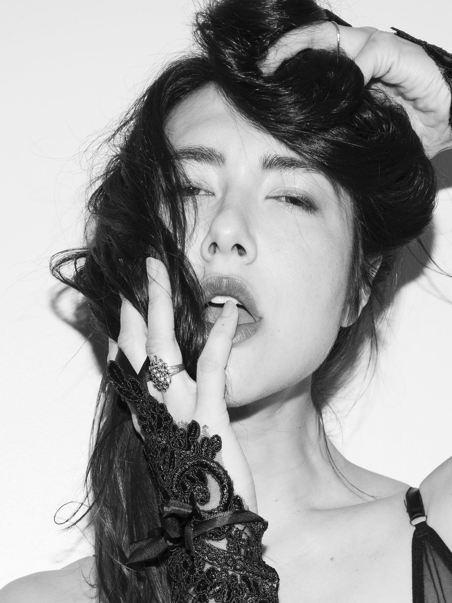 I really love this pic of <a href="/Isabellovemodel/">Isabel Love</a>