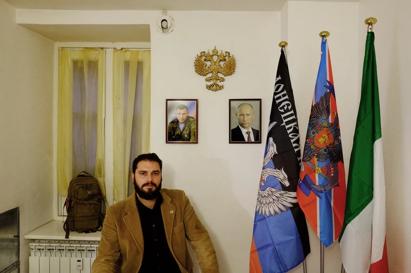 OpachiAndrea's tweet photo. Ciao @GuidoCrosetto, visto che parli spesso di guerra ibrida e cognitiva, ti risulta che nella vostra area politica in Regione Piemonte circolino figure del tutto incompatibili con questi temi? Perché qui siamo oltre l’imbarazzo.👇🏻 @GiorgiaMeloni @Antonio_Tajani @SicNazionale https://t.co/E3SAl050Es