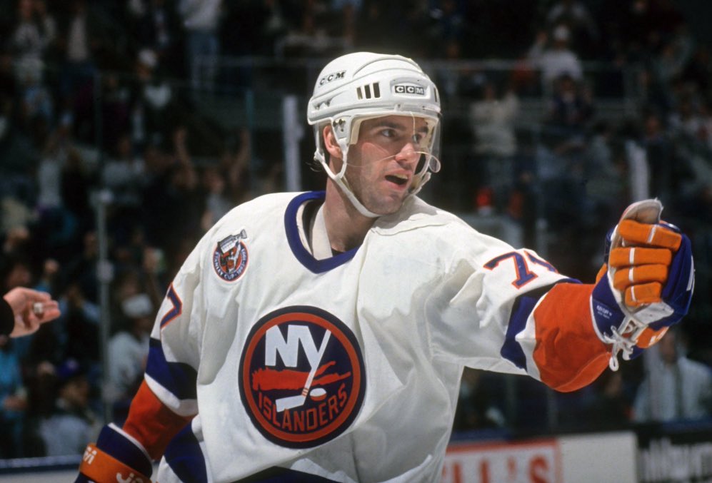 It’s always F*K DALE HUNTER!! 🖕🏽