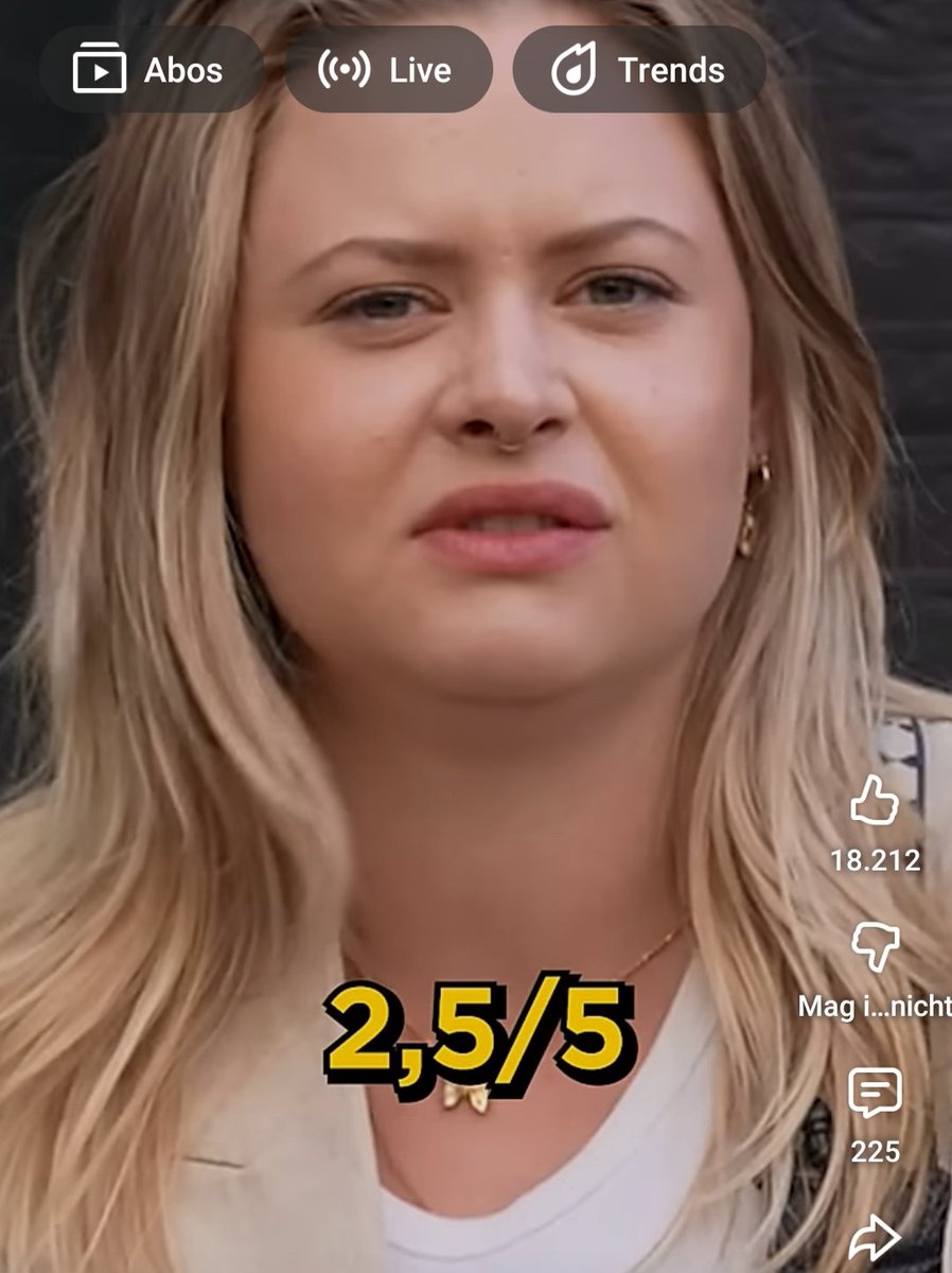 Das sind mir ja die liebsten. Dicke Menschen, die Essen von hart arbeitenden Gastronomen bewerten und sich nur beschweren 😠

"Bähh, schmeckt nicht. Ist ne 2 von 5"
"Geht auch besser, ich gebe 2,5 von 5"
🤢

Wann wurde sowas cool? Und was ist mit den Kindern in Afrika?
So Asi 🤦