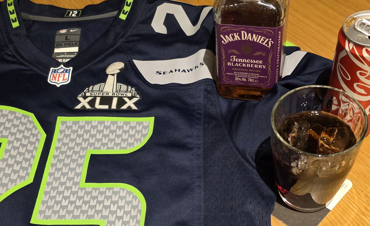 Superbowl night means means a 3 day weekend. Especially when your team is playing. Just the 3hrs till kick off. #Seahawks #SeattleSeahawks #SuperBowl #SuperBowlLX