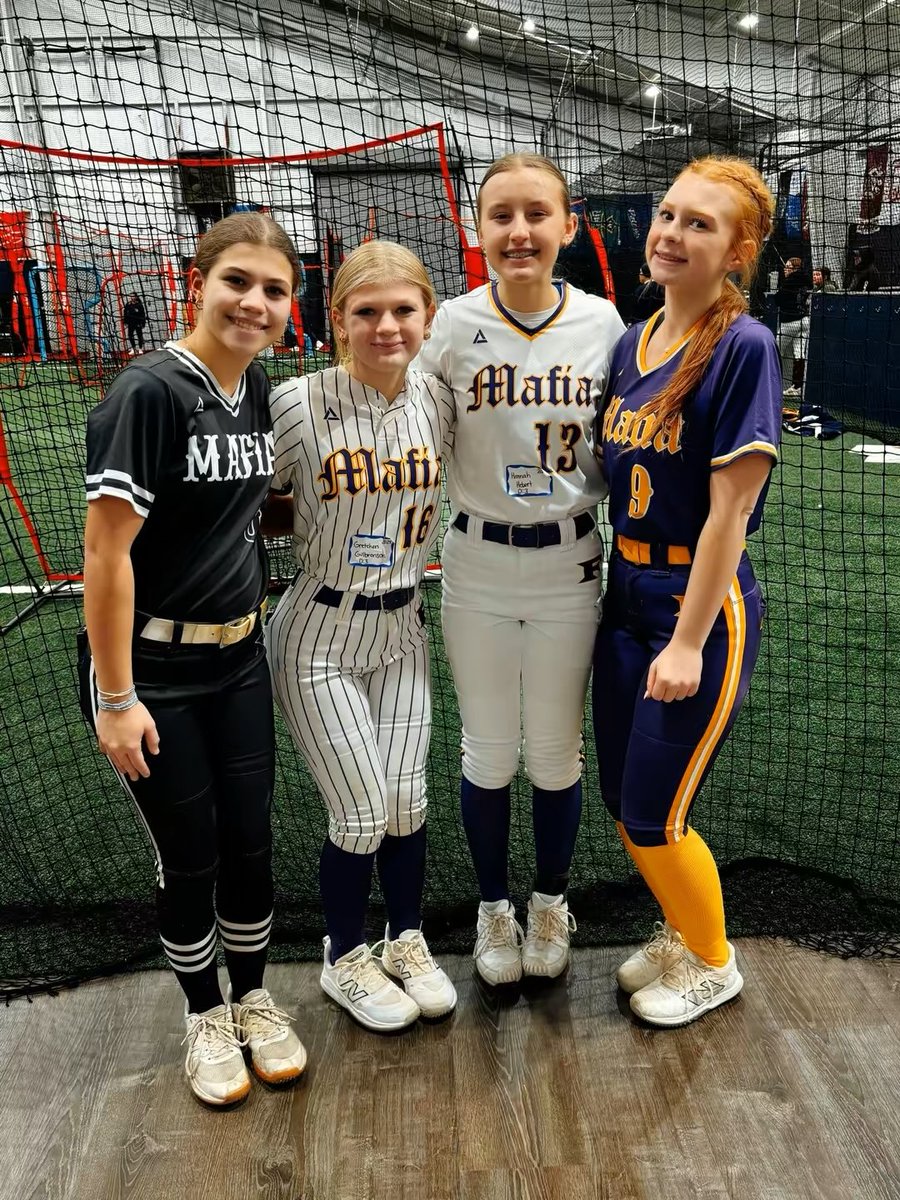 PiperClark2028's tweet photo. Thank you so much @VWUSOFTBALL for putting on an amazing camp!! I am so thankful that I got to participate in both the catching session and hitting session. I learned so many new things today! @ElliottSaysWhat  #uncommitted2028 #camp #softball https://t.co/280xasWEzK