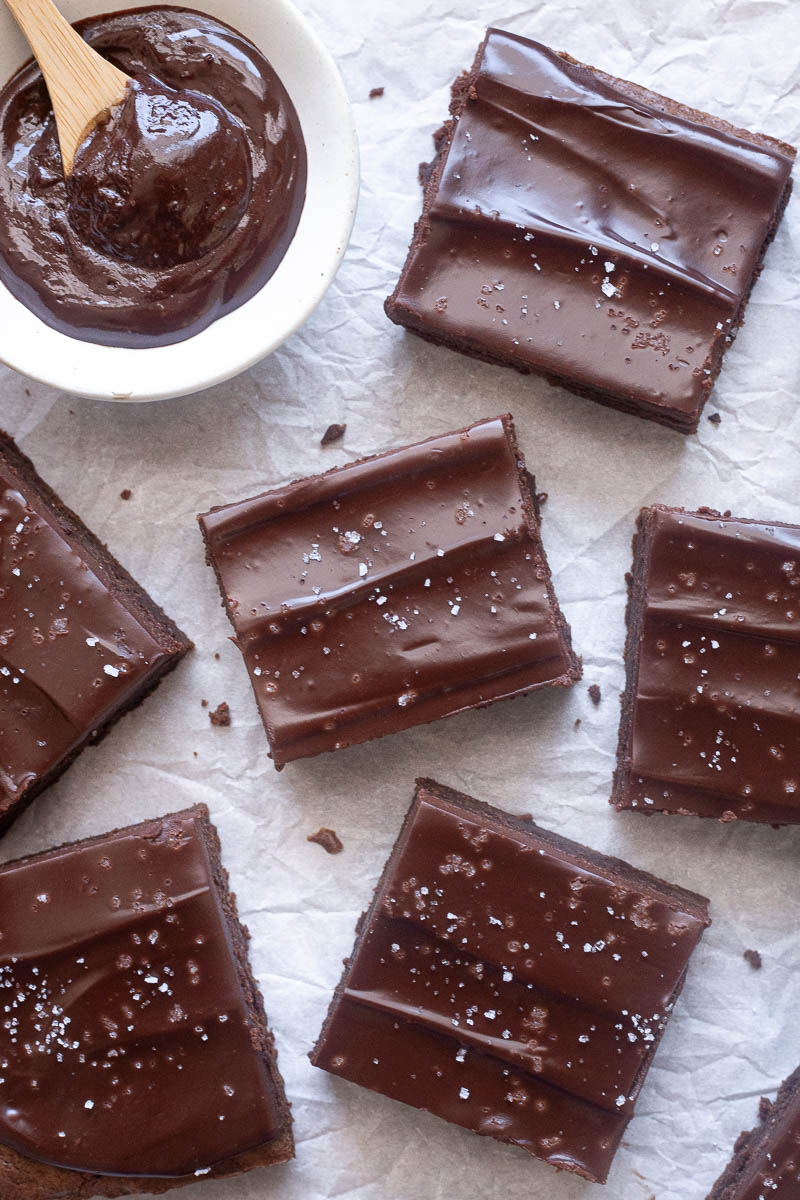 These easy Chocolate Ganache Brownies are rich, fudgy, and topped with dark chocolate ganache and flaky sea salt. One-pan cocoa brownies and simple ganache make this dessert both elegant and easy! flavorthemoments.com/chocolate-gana…