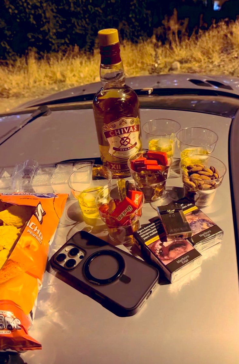 Beni sarhoş eden o güzel gözlerin oldu bugünde böyle olsun…