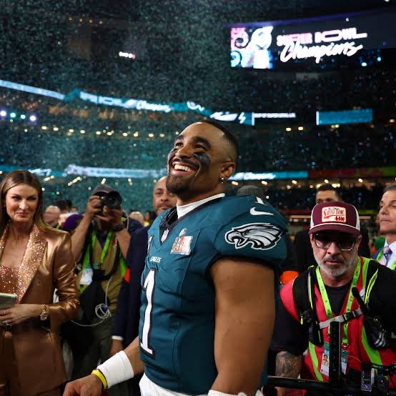 lilydsmith's tweet image. help, im still here at the restaurant