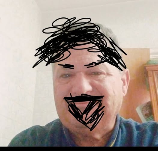 MarcelloCresce2's tweet photo. Questo è mostro di Bacoli, colui che ha seviziato un cane legato a una croce e picchiato a morte. La foto me l'hanno mandata così ma se riconoscete l'infame sapete cosa dovete fare oppure chiamatemi che vado a stanarlo. Sono incazzato nero. https://t.co/5f5CYzgjoF
