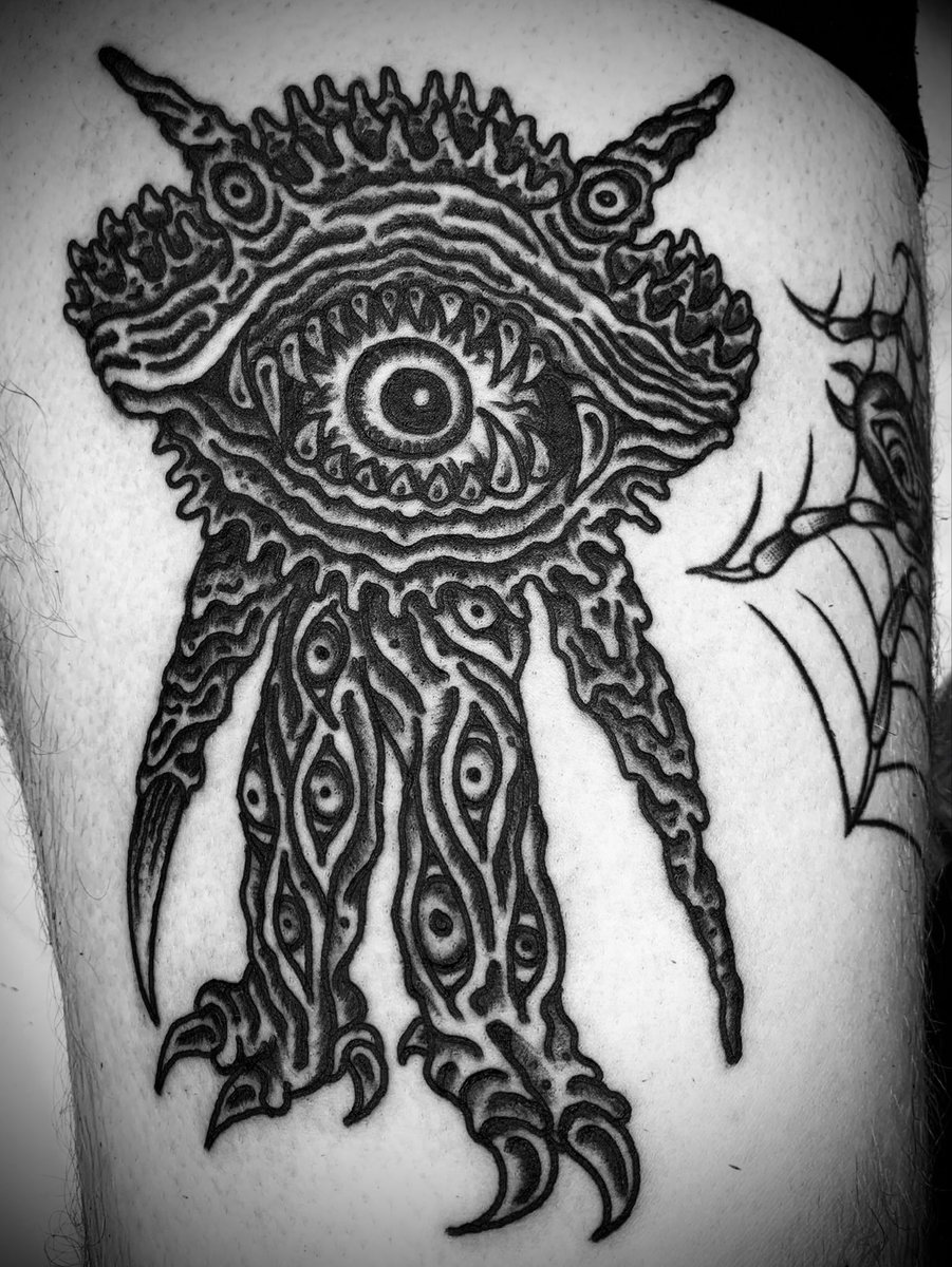 TOMORROWMAN 👀 tweet media