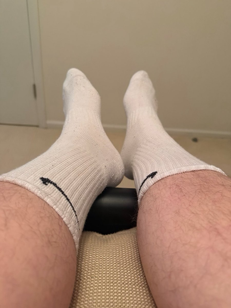 SexyBoySexyFeet's tweet photo. White Nike Socks, just for you! Dm fo customs, or if you wanna buy these sweaty socks 🧦😈

https://t.co/rO85VCpt4h

#feet #foot #footfetısh #feetworshi̇p #feetfetısh https://t.co/R9uyhkegYC