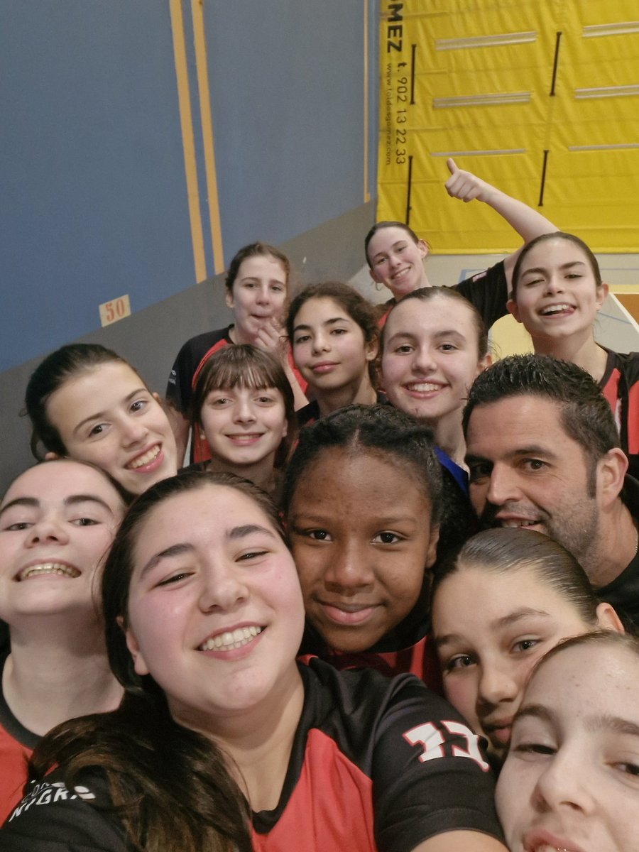 Sufrida vitoria para as nosas infas ⚫️ que se impuxeron ante un combativo CB NS Esperanza que loitou até o final. Finalmente as nosas traen un importante e pelexado triunfo para casa 52-59 #vermellodecorazón  #seimosxuntosimosxuntos #senlímites #paixónvermella #todosabordo