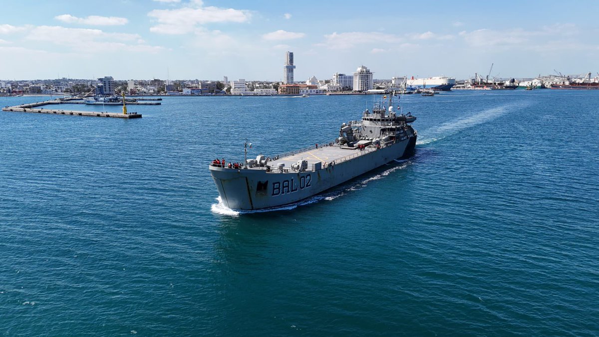 SRE_mx's tweet image. COMUNICADO. “Gobierno de México envía ayuda humanitaria al pueblo de Cuba, a través de dos buques de la Armada de México”.

gob.mx/sre/prensa/gob…