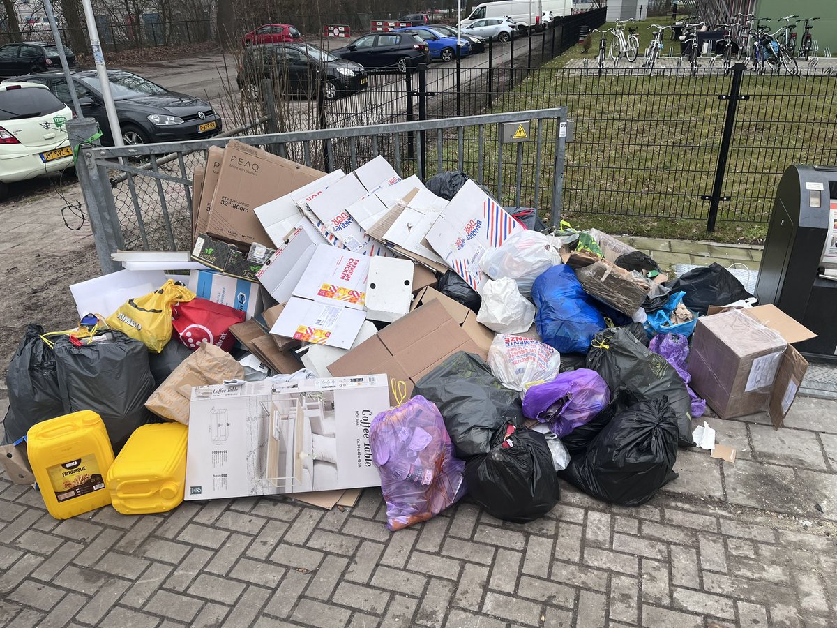 Afvaldumping Hengelo tweet media