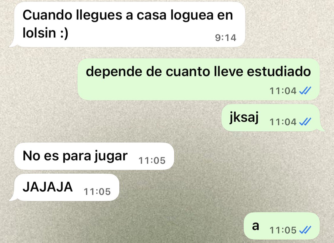 amaarguez_'s tweet image. locura tener amigos q cotizan y les guste hacer regalos y tal