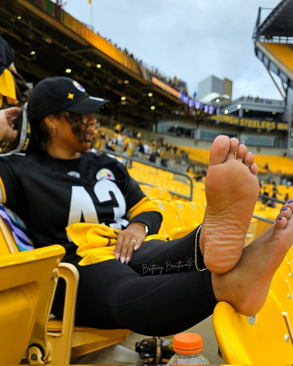 My team’s not in it but I’m still yelling at the refs… and ready for that Bad Bunny halftime energy 🐰🏈✨