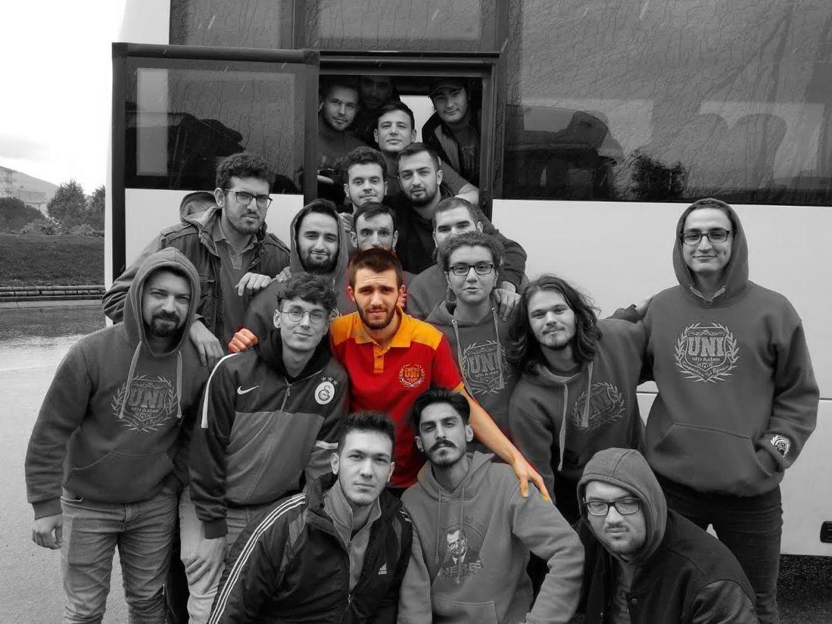 Aramızdan ayrılışının üçüncü yılı ama hâlâ acımız ilk günkü gibi…

Ülkemizde yaşanan deprem faciasında hayatını kaybeden 
Şehit Jandarma Uzman Çavuş 
EMİR ÖZALP kardeşimizi sene-i devriyesinde rahmetle anıyoruz.

Ruhu şad, mekânı cennet olsun.

#ultrAslanUNI