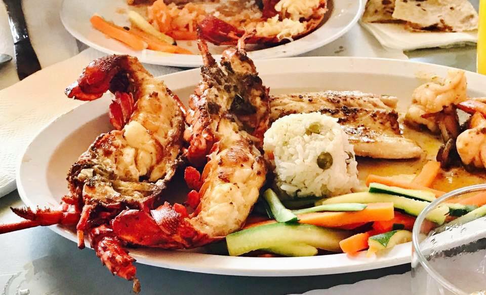 ¿Cómo nos caería una langosta estilo #PuertoNuevo? 🤤🦞🍚 ¡Orgullosamente, #SoyBC! 

Foto: Angélica Carrillo