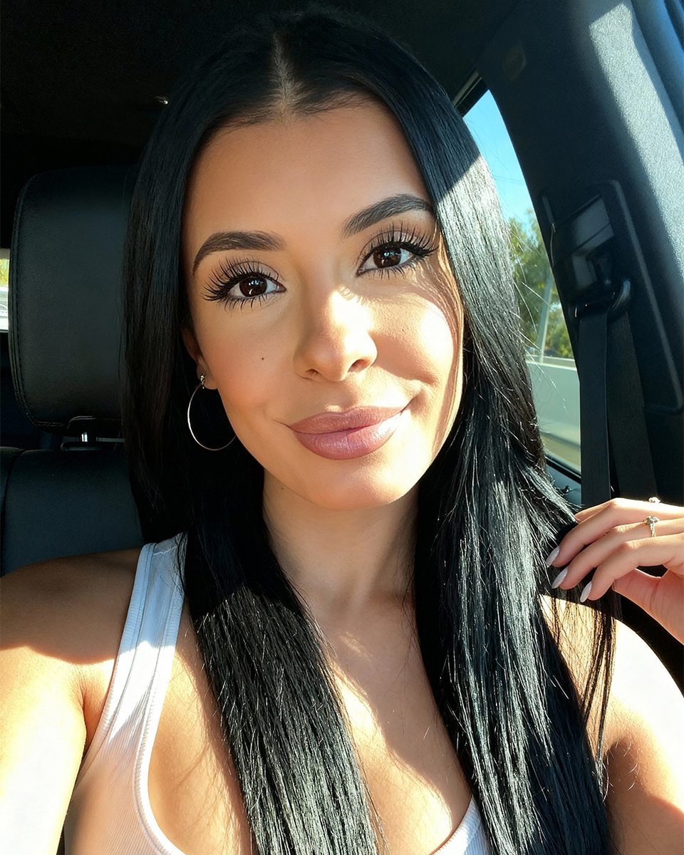 nicoleamberr7's tweet image. Nothing to explain, really

#simplevibes #thatgirl #aesthetic #confidence #model