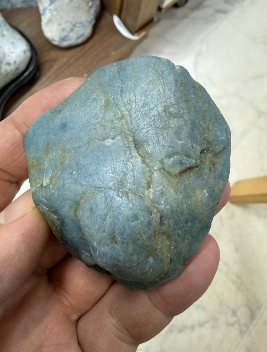 今日のヒスイは、 「入りコン沢の青翡翠🔵海石」です❗️😁 糸魚川で